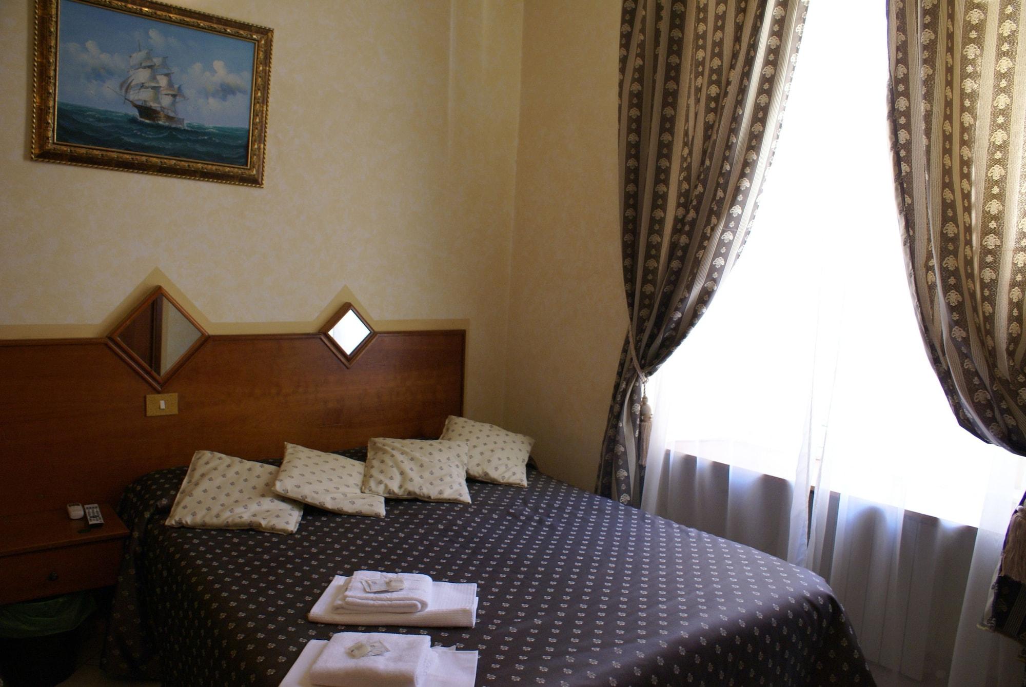Hotel Farini Ρώμη Εξωτερικό φωτογραφία