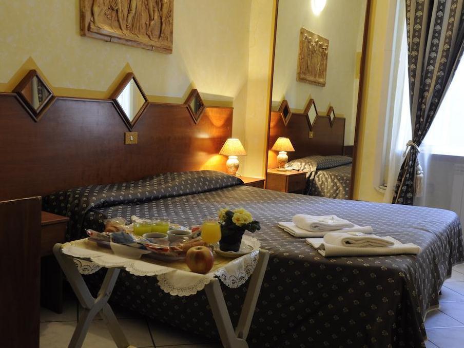 Hotel Farini Ρώμη Εξωτερικό φωτογραφία