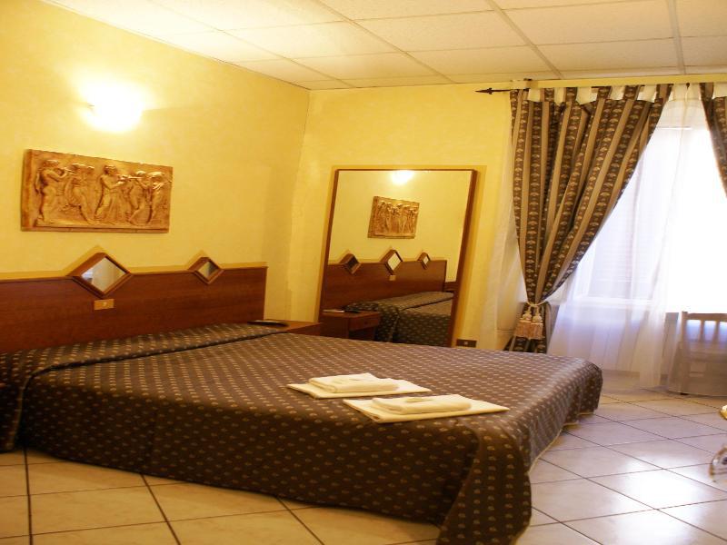 Hotel Farini Ρώμη Εξωτερικό φωτογραφία