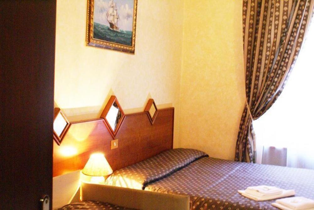 Hotel Farini Ρώμη Εξωτερικό φωτογραφία
